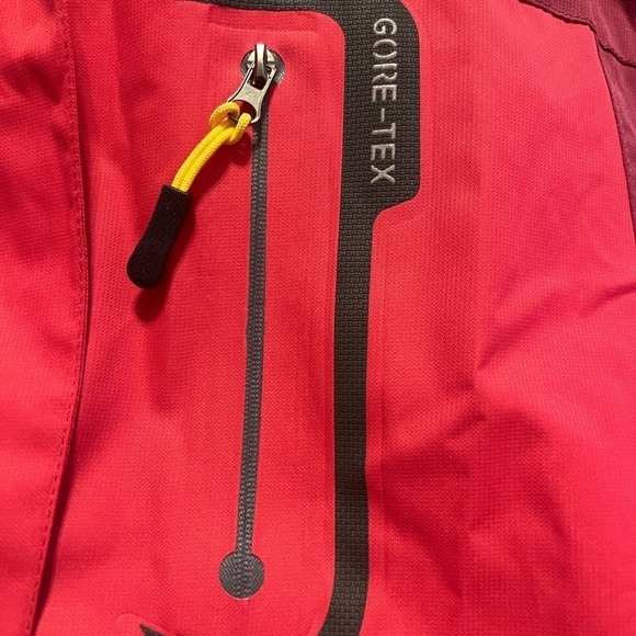 Outdoor Diamond Candy gore-tex pink and purple medium weight jacket with hood - Picture 8 of 12